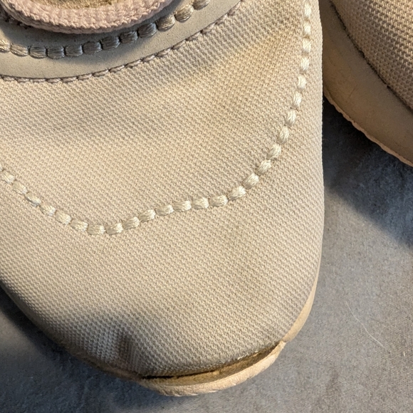 Addidas Cloudfoam Shoes - Picture 3 of 7